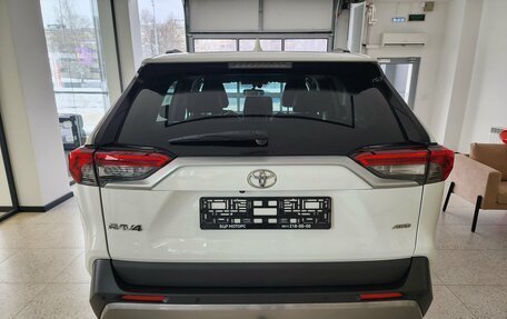 Toyota RAV4, 2019 год, 2 650 000 рублей, 6 фотография