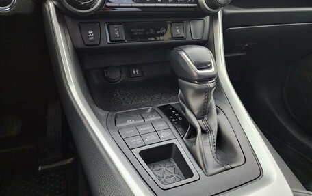 Toyota RAV4, 2019 год, 2 650 000 рублей, 16 фотография