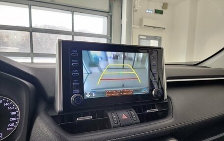 Toyota RAV4, 2019 год, 2 650 000 рублей, 14 фотография