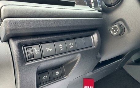 Toyota Camry, 2025 год, 4 490 000 рублей, 19 фотография