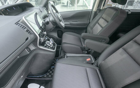 Nissan Serena IV, 2018 год, 1 997 000 рублей, 20 фотография