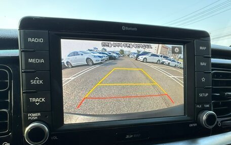 KIA Stonic, 2020 год, 1 235 000 рублей, 10 фотография