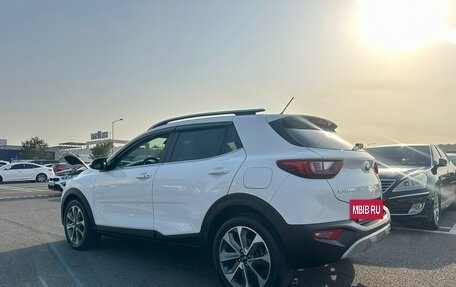 KIA Stonic, 2020 год, 1 235 000 рублей, 3 фотография