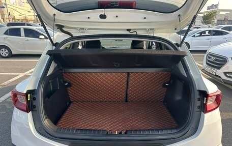 KIA Stonic, 2020 год, 1 235 000 рублей, 18 фотография