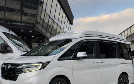 Honda Stepwgn IV, 2021 год, 2 098 000 рублей, 2 фотография