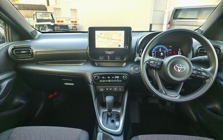 Toyota Yaris, 2025 год, 1 450 000 рублей, 9 фотография