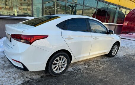 Hyundai Solaris II рестайлинг, 2019 год, 1 100 000 рублей, 5 фотография