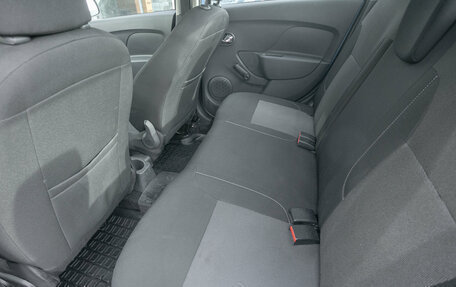 Renault Logan II, 2019 год, 997 000 рублей, 15 фотография