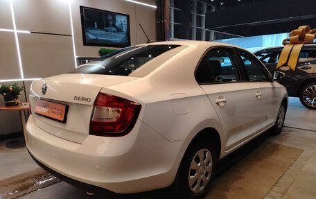 Skoda Rapid I, 2017 год, 899 000 рублей, 6 фотография