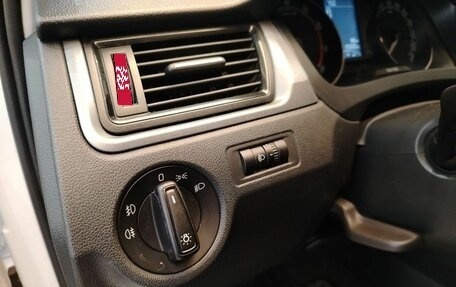 Skoda Rapid I, 2017 год, 899 000 рублей, 13 фотография