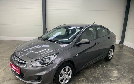 Hyundai Solaris II рестайлинг, 2012 год, 599 000 рублей, 1 фотография