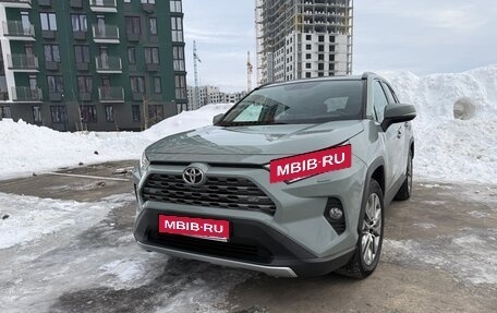 Toyota RAV4, 2019 год, 3 700 000 рублей, 1 фотография