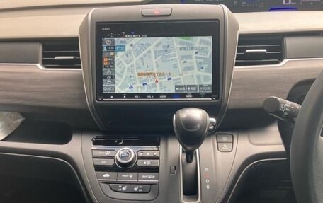 Honda Freed II, 2021 год, 1 570 000 рублей, 4 фотография