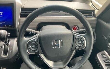 Honda Freed II, 2021 год, 1 570 000 рублей, 7 фотография