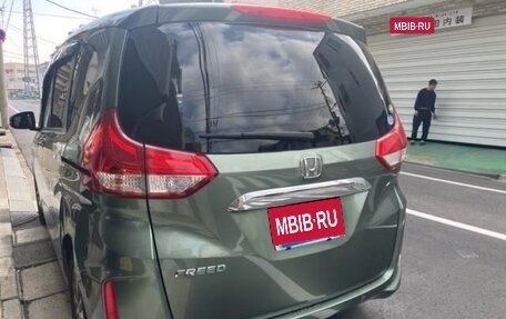 Honda Freed II, 2021 год, 1 570 000 рублей, 5 фотография