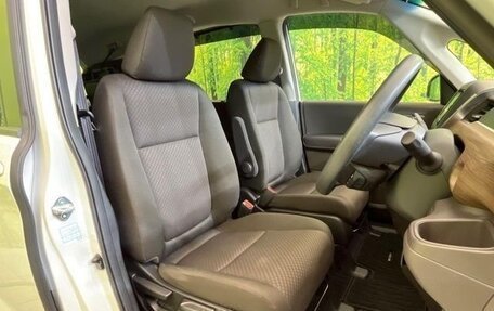 Honda Freed II, 2022 год, 1 550 000 рублей, 6 фотография