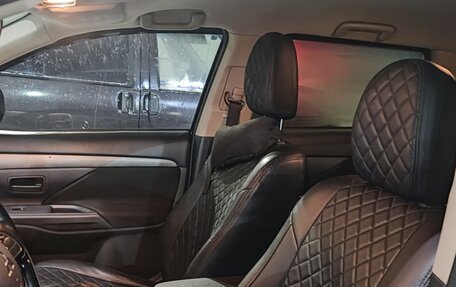 Mitsubishi Outlander III рестайлинг 3, 2016 год, 1 320 000 рублей, 7 фотография