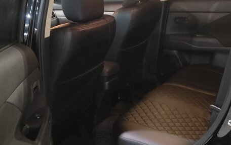 Mitsubishi Outlander III рестайлинг 3, 2016 год, 1 320 000 рублей, 12 фотография