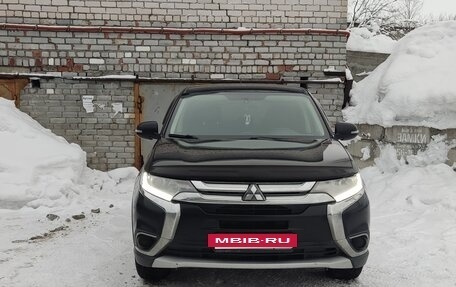 Mitsubishi Outlander III рестайлинг 3, 2016 год, 1 320 000 рублей, 9 фотография