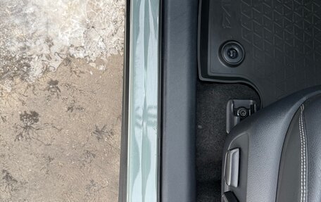 Toyota RAV4, 2019 год, 3 700 000 рублей, 13 фотография