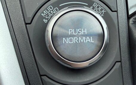 Toyota RAV4, 2019 год, 3 700 000 рублей, 14 фотография