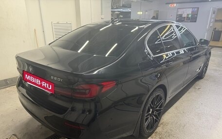 BMW 5 серия, 2022 год, 4 500 000 рублей, 4 фотография