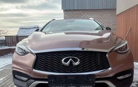 Infiniti QX30, 2017 год, 2 700 000 рублей, 4 фотография