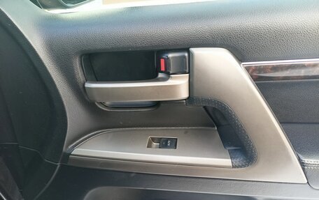 Toyota Land Cruiser 200, 2011 год, 3 800 000 рублей, 12 фотография