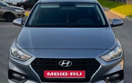 Hyundai Solaris II рестайлинг, 2018 год, 1 060 000 рублей, 2 фотография