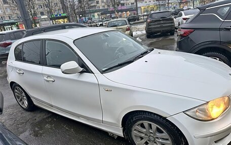 BMW 1 серия, 2011 год, 700 000 рублей, 3 фотография
