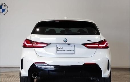 BMW 1 серия, 2021 год, 1 550 000 рублей, 5 фотография