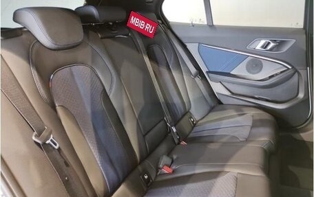 BMW 1 серия, 2021 год, 1 550 000 рублей, 14 фотография