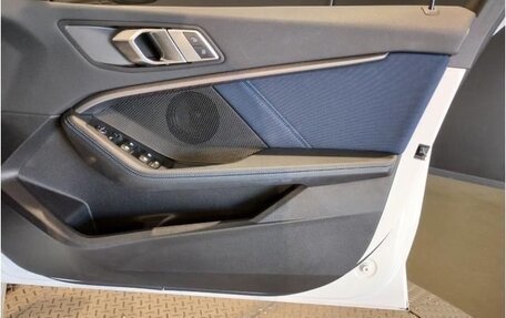 BMW 1 серия, 2021 год, 1 550 000 рублей, 28 фотография