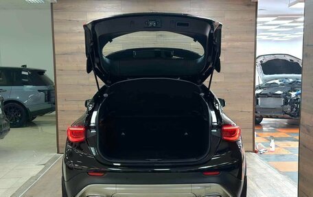 Infiniti QX30, 2017 год, 2 400 000 рублей, 8 фотография