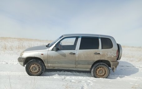 Chevrolet Niva I рестайлинг, 2003 год, 235 000 рублей, 6 фотография