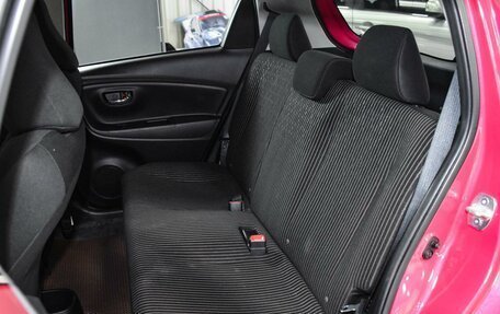 Toyota Vitz, 2015 год, 1 099 000 рублей, 7 фотография