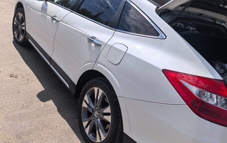 Honda Crosstour I рестайлинг, 2014 год, 1 799 000 рублей, 1 фотография