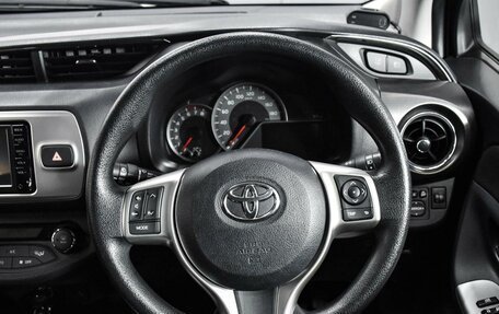 Toyota Vitz, 2015 год, 1 099 000 рублей, 12 фотография