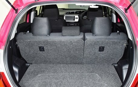 Toyota Vitz, 2015 год, 1 099 000 рублей, 23 фотография