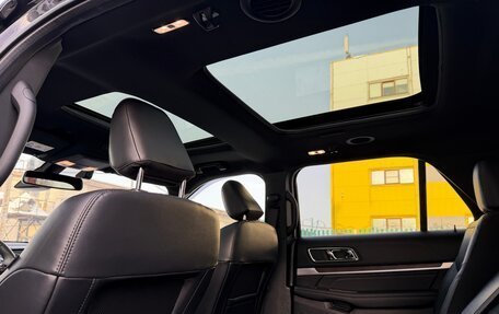 Ford Explorer VI, 2018 год, 3 650 000 рублей, 11 фотография