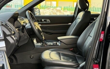 Ford Explorer VI, 2018 год, 3 650 000 рублей, 4 фотография