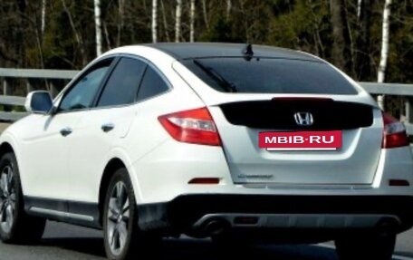 Honda Crosstour I рестайлинг, 2014 год, 1 799 000 рублей, 5 фотография