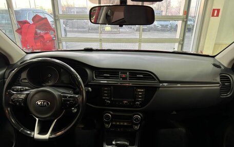 KIA Rio IV, 2017 год, 1 549 900 рублей, 8 фотография