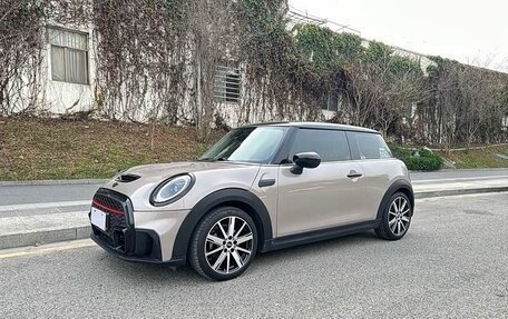 MINI Hatch, 2022 год, 2 430 000 рублей, 1 фотография