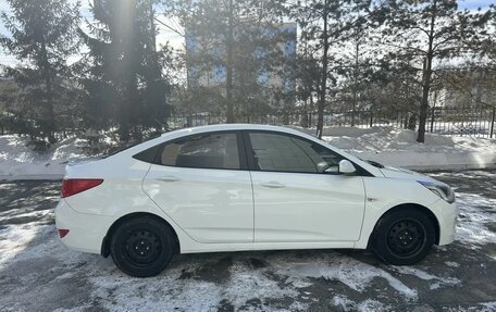 Hyundai Solaris II рестайлинг, 2016 год, 790 000 рублей, 3 фотография
