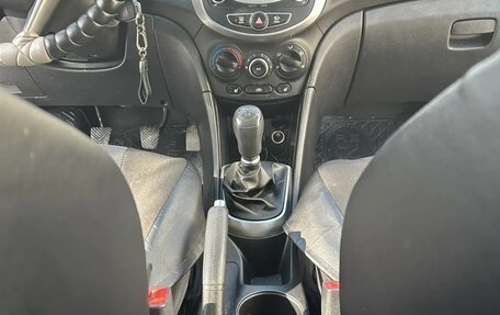 Hyundai Solaris II рестайлинг, 2016 год, 790 000 рублей, 9 фотография