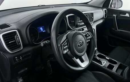 KIA Sportage IV рестайлинг, 2018 год, 1 999 000 рублей, 10 фотография