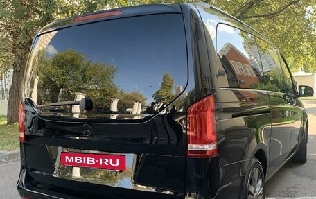 Mercedes-Benz V-Класс, 2018 год, 4 500 000 рублей, 6 фотография