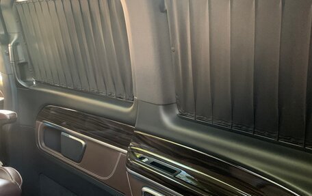 Mercedes-Benz V-Класс, 2018 год, 4 500 000 рублей, 17 фотография