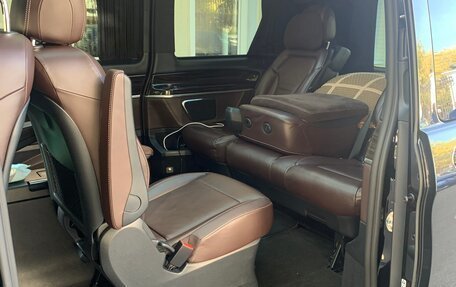 Mercedes-Benz V-Класс, 2018 год, 4 500 000 рублей, 15 фотография